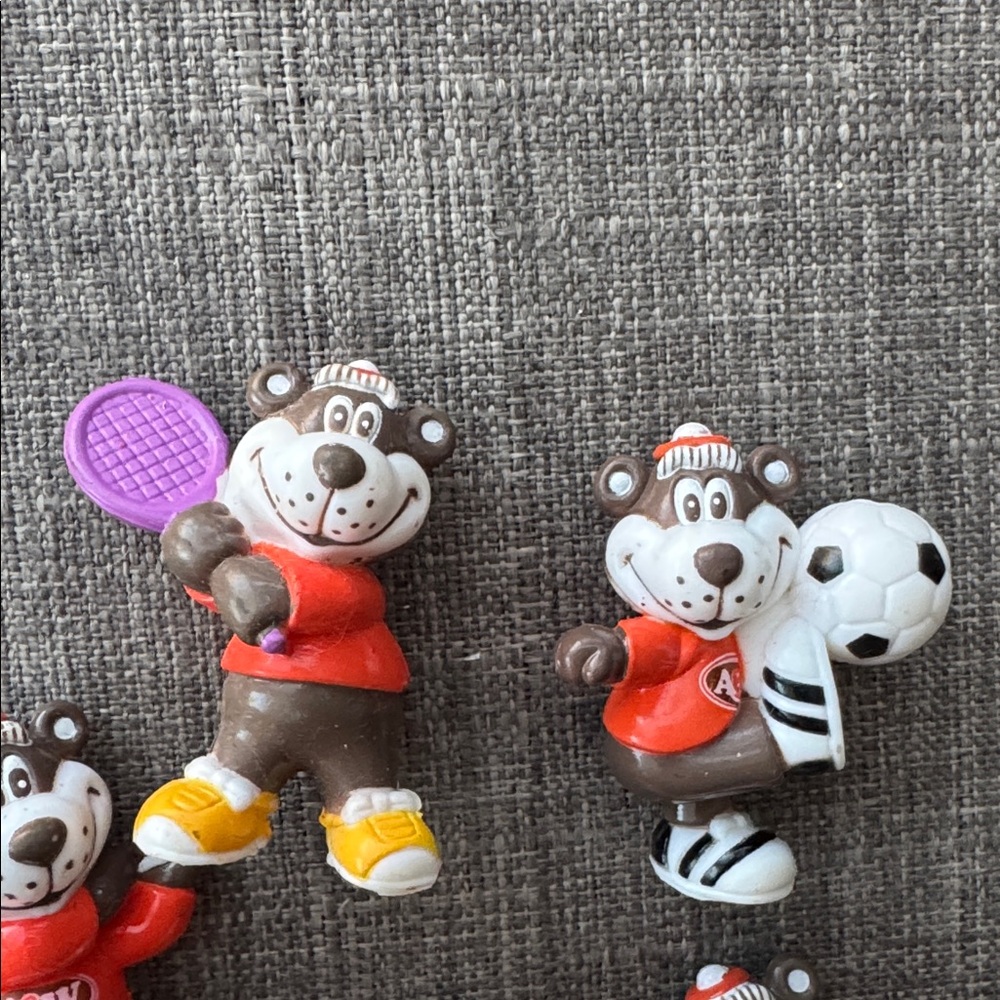 6 A&W Bear Sports Figurines - Picture 2 of 4